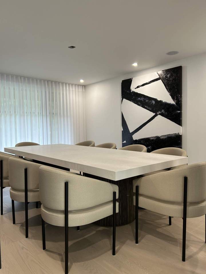 Nous fabriquons des tables sur mesure